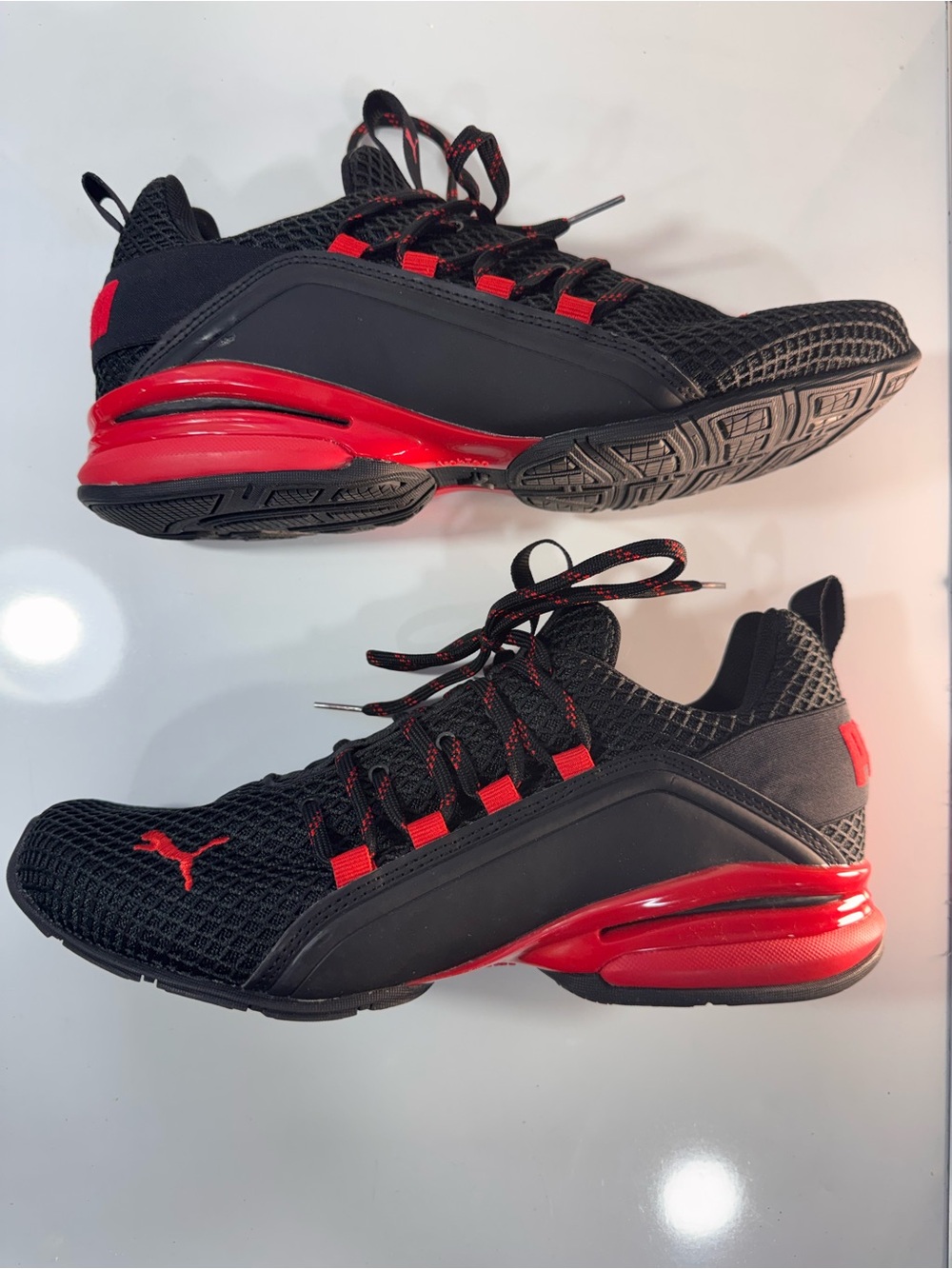Puma Axelion Spark Men’s Size 10 Black High Risk Red Training Shoes 193481-01